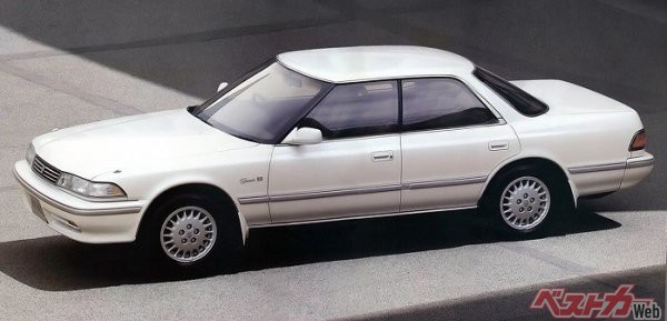 1980年代はまさにマークII3兄弟の絶頂期となった。特に1988年に登場したX80系はマークIIのみで84万台を販売!! ホワイトボディにTWINCAM24のロゴがオーナーの心をがっちり掴んだ