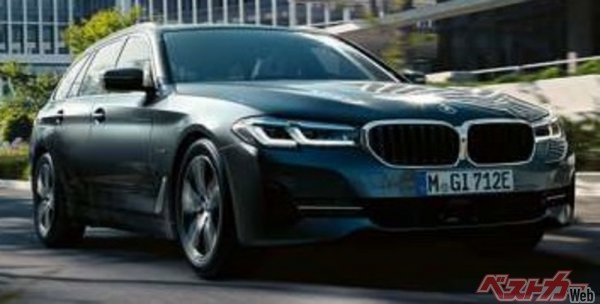 BMW 5シリーズ ツーリング。高級ステーションワゴンとしてのステータス性は抜群だ(税込844～1168 万円)