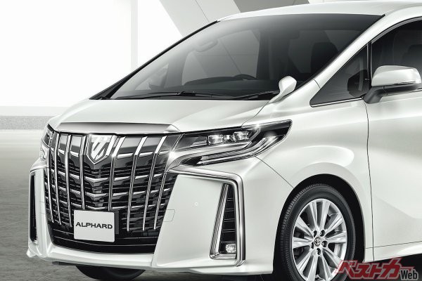 価格は超僅差!? 新型ノア&ヴォクシーはモデル末期のアルファードを 価格は超僅差!? 新型ノア&ヴォクシーはモデル末期のアルファードを