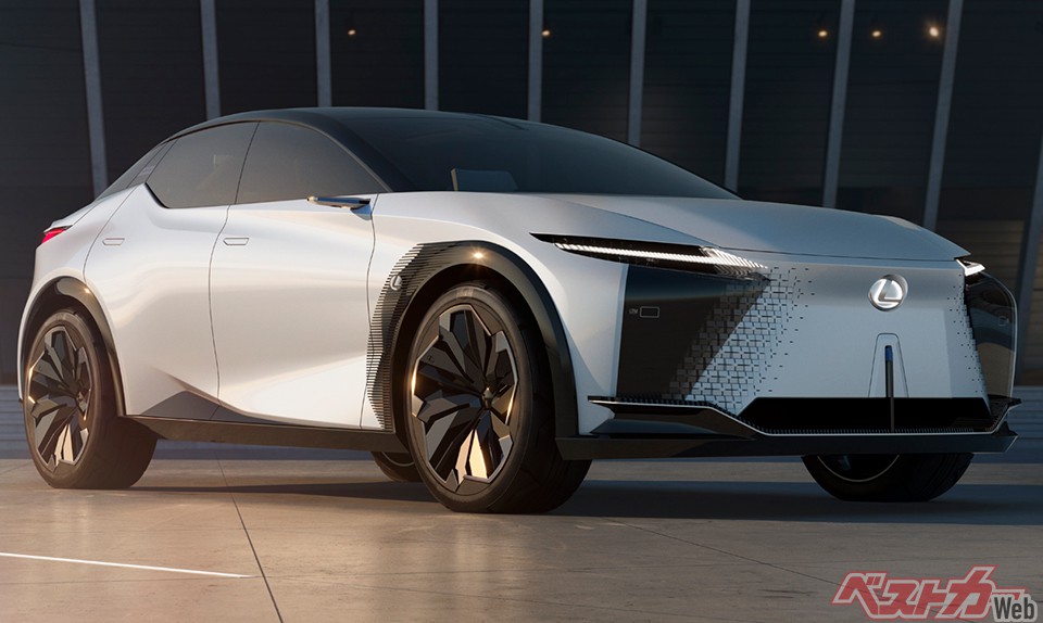 2021年3月に発表されたコンセプトカー、LF-Z Electrified。このモデルの市販版が、今春発表予定のRZとなる