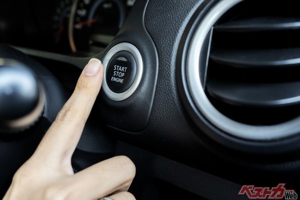 なぜハザードとエンジン始動スイッチはクルマごとにバラバラなのか 自動車情報誌 ベストカー なぜハザードとエンジン始動スイッチはクルマごとにバラバラなのか 自動車情報誌 ベストカー