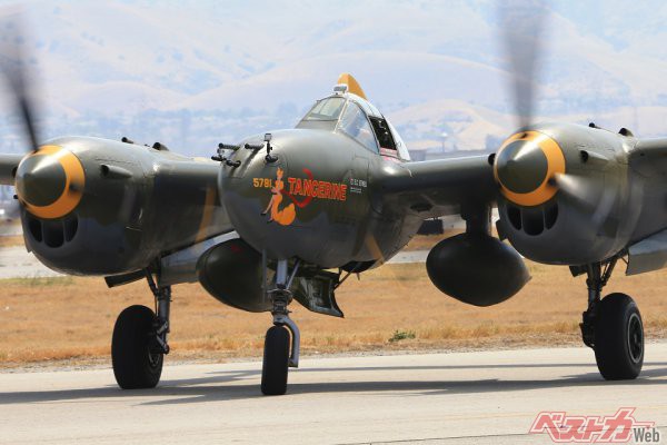零戦や隼の仇敵「双胴の悪魔」と呼ばれた「P-38ライトニング」【名車の起源に名機あり】　