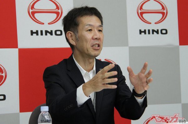 2021年6月に日野自動車の社長に就任した小木曽聡社長。トヨタ生え抜き人物のこの人事は業界の膿出しと再編のためかもしれない