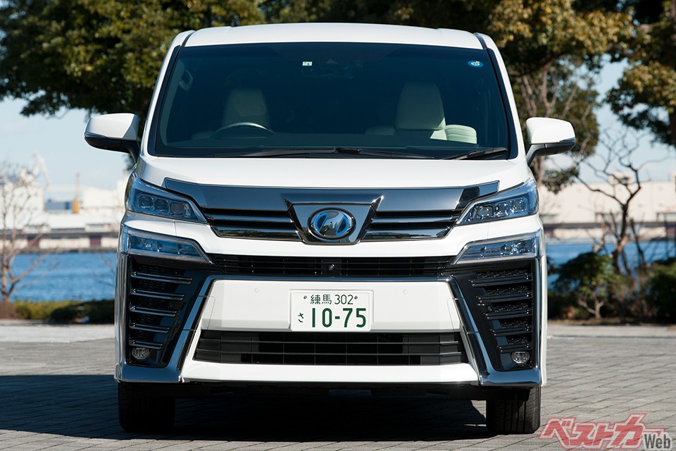アルファードに完敗のヴェルファイア……でも中古車価格は横這いのなぜ