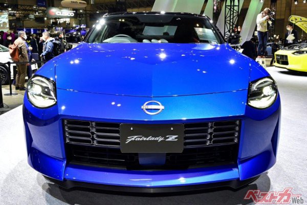 新型フェアレディz購入に判子押します クルマ好きが選ぶに値する 終の1台 はやはりガソリンスポーツか 自動車情報誌 ベストカー 新型フェアレディz購入に判子押します クルマ好きが選ぶに値する 終の1台 はやはりガソリンスポーツか 自動車情報誌 ベストカー