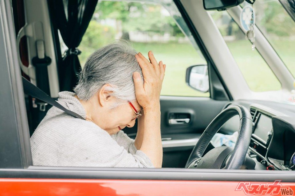 やっぱり高齢者ほど踏み間違えやすい!!? ITARDAの最新データから見る踏み間違い死亡事故の現状