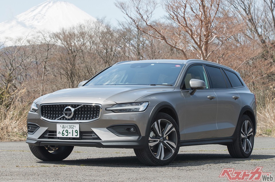 ボルボ V60クロスカントリー