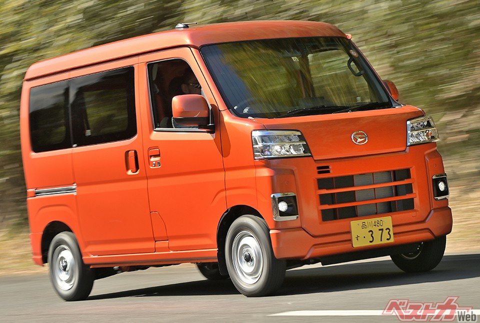 2021年の年末にフルモデルチェンジしたアトレー&ハイゼットカーゴ。価格は104万5000円(ハイゼットカーゴスペシャル(2WD・5MT))~182万6000円(アトレーRS(4WD))