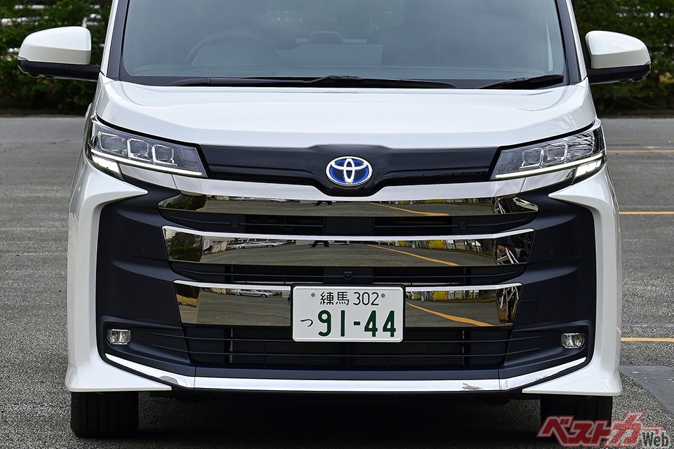 ミニバンの車幅に異変!! なぜノア&ヴォクシーは3ナンバー車になったのか