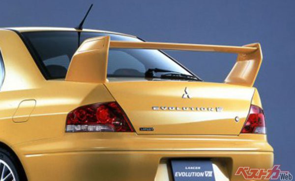 見かけだけ 本当に効果あり ガチで燃費や最高速に効くエアロパーツとは 自動車情報誌 ベストカー 見かけだけ 本当に効果あり ガチで燃費や最高速に効くエアロパーツとは 自動車情報誌 ベストカー