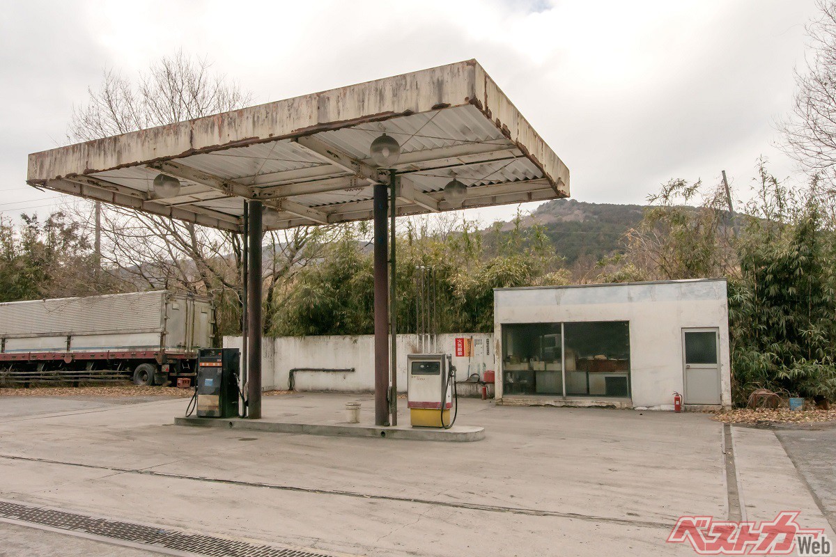 ガソリンスタンドの減少とどまらず EVのインフラ整備を解決するには?