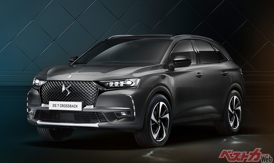 DS7クロスバック リーニュ・ノアールBlueHDi。“TOKYO”と名付けられた20インチホイール、内装にはE-TENSE専用レザーも特別に装備される