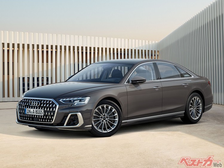 アウディ A8。現代アウディらしい外観となったA8が登場