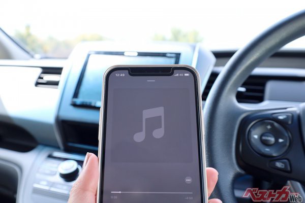 カラオケで鼻高になれる 車内のボイトレで歌うまオヤジになろう 自動車情報誌 ベストカー カラオケで鼻高になれる 車内のボイトレで歌うまオヤジになろう 自動車情報誌 ベストカー