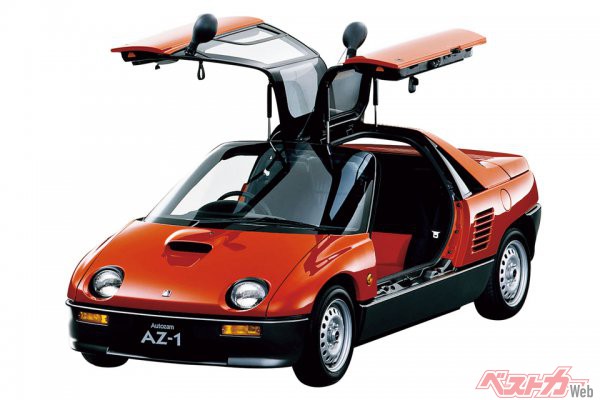 1992年に登場したマツダ AZ-1。ガルウィングドアを採用する軽スポーツ
