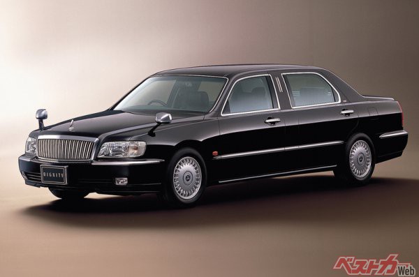 1999年発表、翌年発売となったディグニティ。ちなみにプラウディアはヒョンデとの共同開発だった