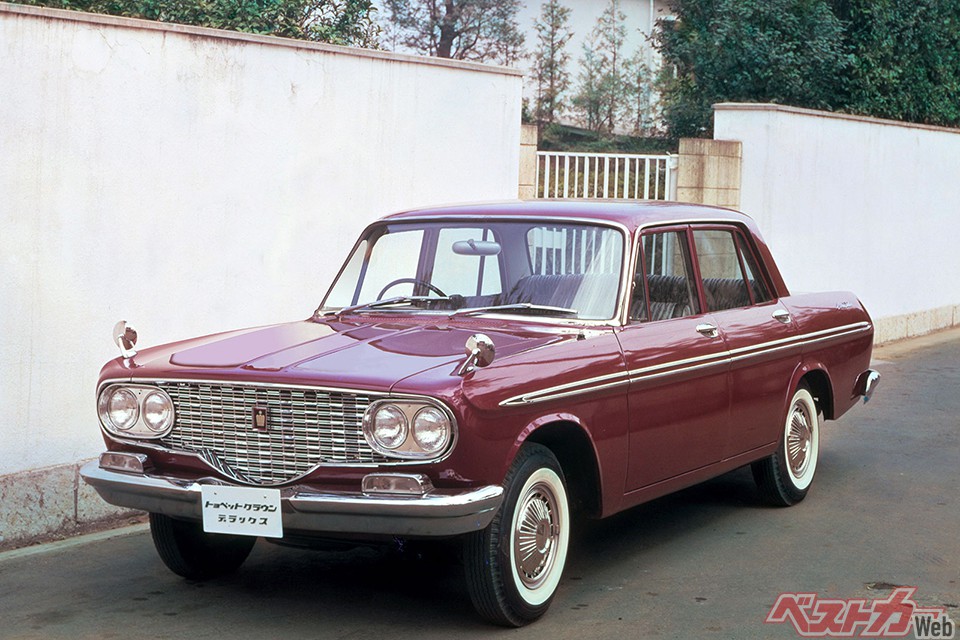 画像ギャラリー 今も昔も国産高級車の象徴 誕生から現行型まで歴代トヨタ クラウンを振り返る 自動車情報誌 ベストカー