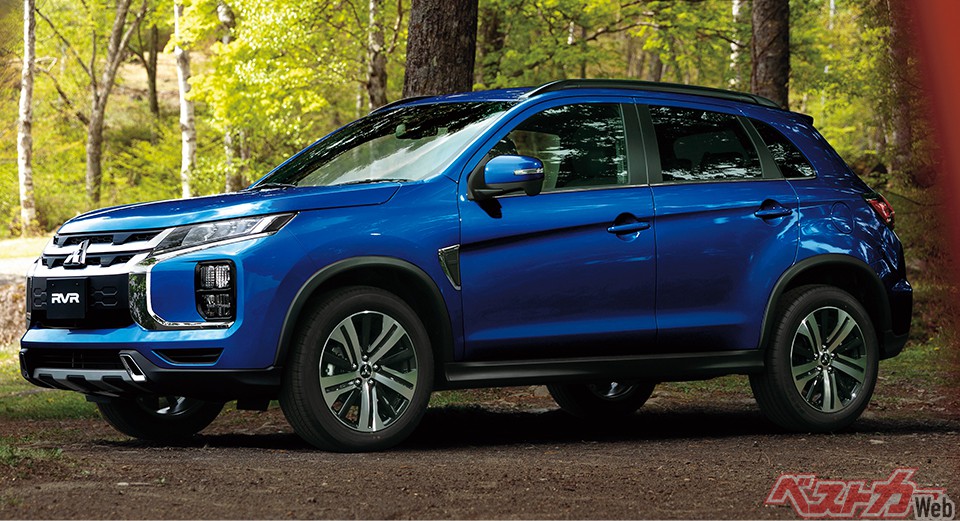 現行型 三菱RVR。全長×全幅×全高は4365×1770×1630-1640mm、乗車定員は5名、WLTCモードの燃費は15.0km/L(2WD)、価格は214万3900円からとなっている