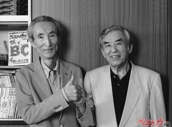 写真右が三本和彦氏、写真左は故小林彰太郎氏。自動車ジャーナリズムの第一世代として共にこの業界とともに歩んできた。写真は2011年、当編集部にて撮影