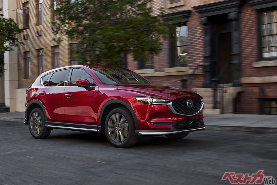 マツダ CX-5。CX-5は年次改良と特別仕様車により人気をキープ。デビューから7年が経過するが、エクステリアデザインはまったく古さを感じさせず魅力的