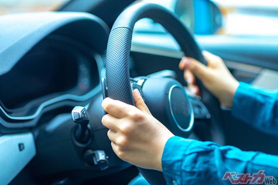 後続ドライバーは思わずヒヤリ!? なぜ「あおりハンドル」は危険な運転なのか? 危ない運転3選
