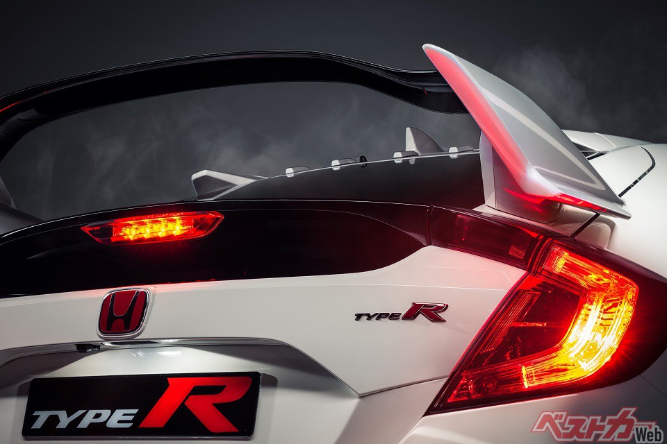 世界最速FF「CIVIC TYPE R」世界初公開!! ホンダの真骨頂! TYPE Rの系譜