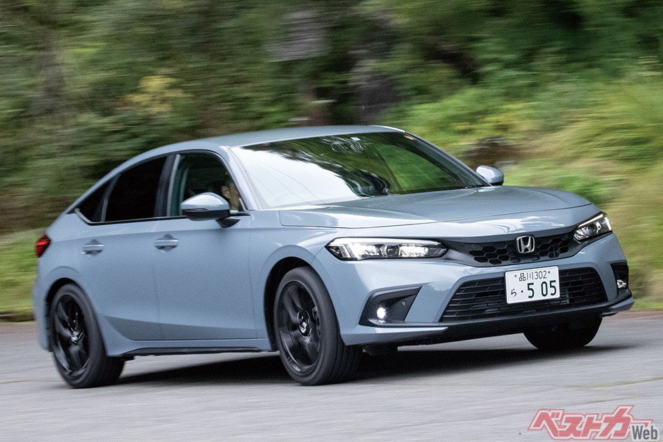 ホンダ シビック…1〜5月累計:3208台/納期:約2カ月/値引き:23万円/価格:319万〜353万9800円/もっと売れてほしい期待度:95