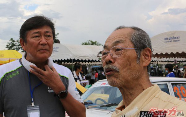 国沢さんにとって竹平さんは師匠のような存在。今回の引退ラリーを企画したのも国沢さんで、タイ滞在中は献身的に竹平さんをサポートした