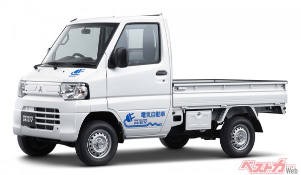 2012年12月に登場した三菱 ミニキャブMiEVトラック（バンは2011年11月登場）。2021年3月に生産を一旦終了したが、2022年1月の東京オートサロンで車中泊仕様が出展され、2022年秋の復活が明らかにされた