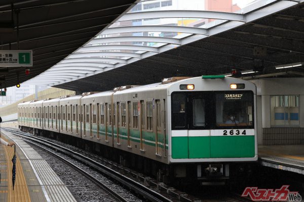 大阪メトロ中央線で活躍する20系電車。30000A系の登場によりその役目を終えつつある