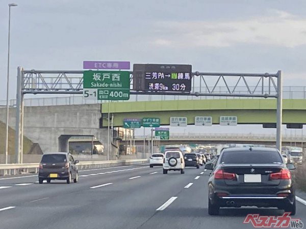 「迷ったら左車線」は通用するのか? お盆の渋滞に突っ込む人のための4か条