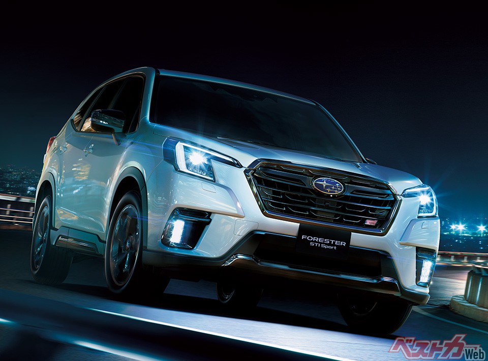 STI専用チューンのダンパーを装備し、スポーツセダンのようなハンドリングを実現