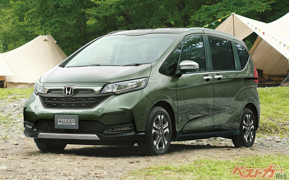 今回の改良に併せて特別仕様車「ブラック・スタイル」も追加される