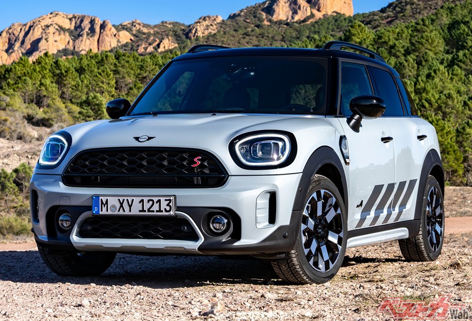 内外装は特別仕様としつつ、LDWや駐車アシストといった安全機能もひと通り揃っている1台だ