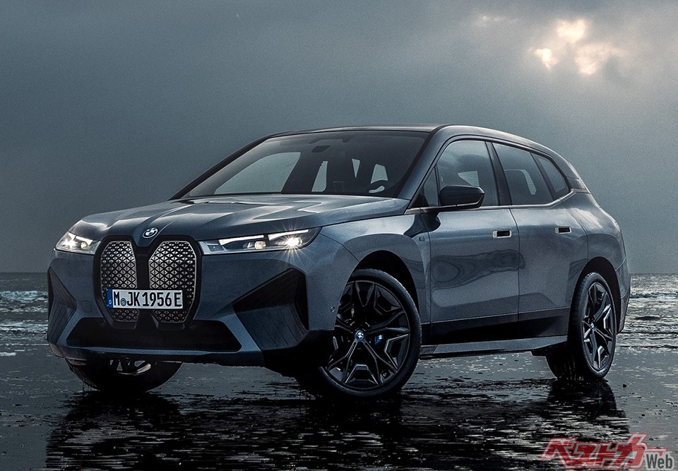 搭載されるバッテリーはリチウムイオンで、総容量は111.5kWh。航続距離は615kmとされている