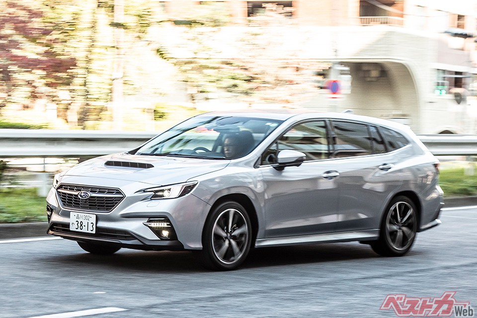 1.8L水平対向直噴ターボエンジンを搭載するスバル レヴォーグ。177ps/30.6kgmというスペック