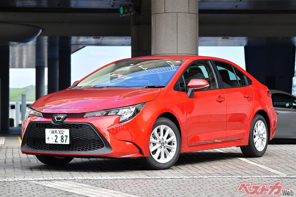 トヨタは今年後半にカローラなどの改良やモデルチェンジが多くあり、短納期車がない状態