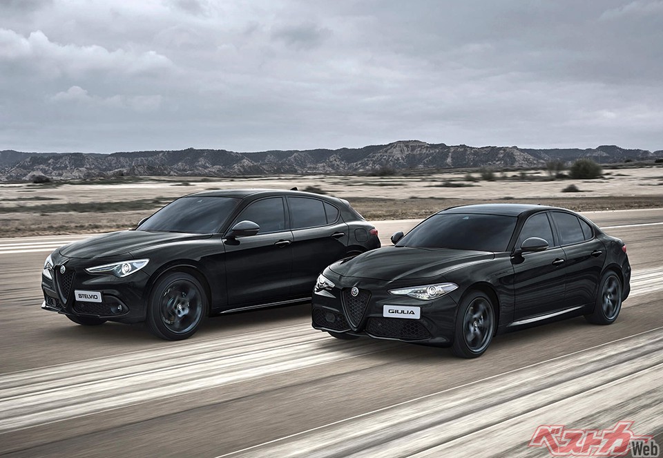 アルファロメオ ジュリア/ステルヴィオ。ボディカラーは両モデルともミザーノブルーとブルカノブラックの2色展開となる