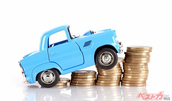 自動車にかかわる物やサービスの料金変更などにより、教習料金は昔よりも高くなっている（zhenya＠Adobe Stock）
