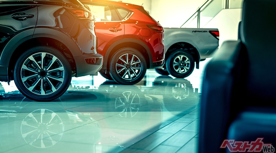 展示車や試乗車は低価格ではあるが、注意すべき点もある(Artinun@AdobeStock)