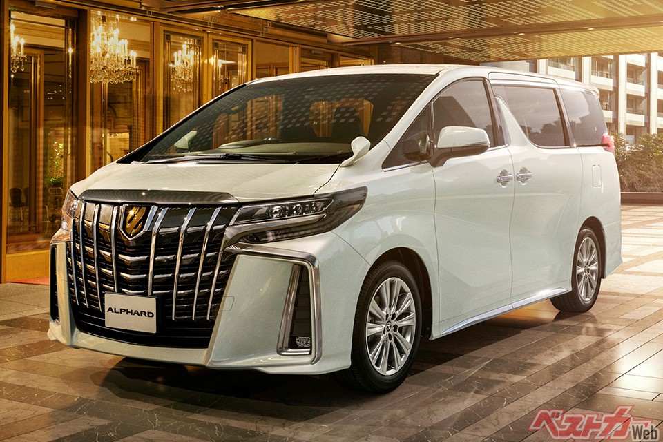 高額なアルファードがよく売れているが、その多くは残価設定ローンで買われている