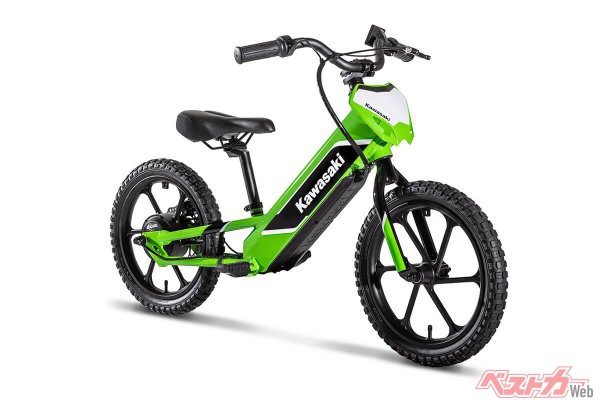 カワサキは2022年に電動モデルを3台発表するとアナウンス。その第1弾が子供向けの電動バイク「エレクトロード」で、2022年夏以降に米国で販売される。これにEVスポーツが続くハズ！