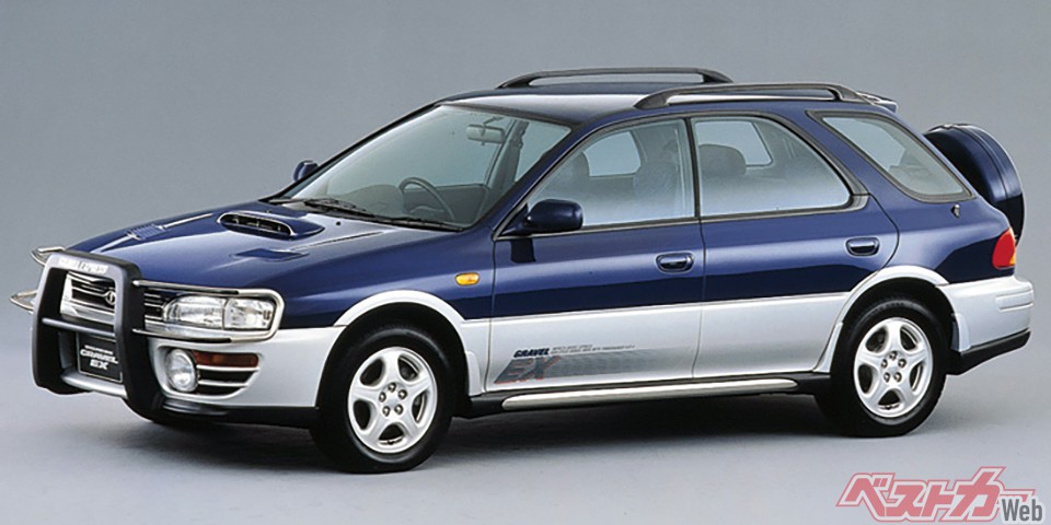 現代ではほぼ見ないアニマルバーも、RVブーム当時は多くのクルマで見られた