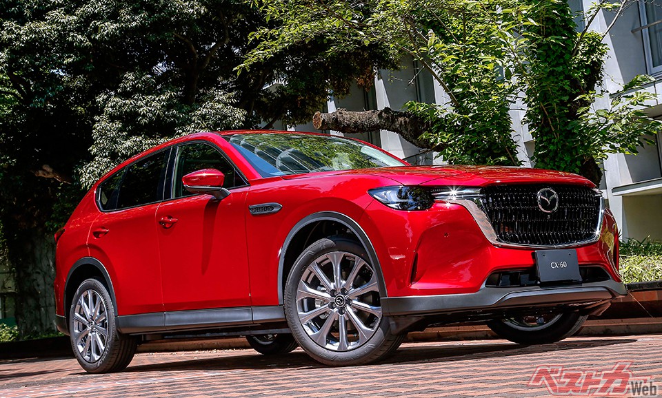 総合3位:マツダ CX-60 価格:299万2000〜646万2500円 得票点数32点で総合3位。こちらも4名全員選出!