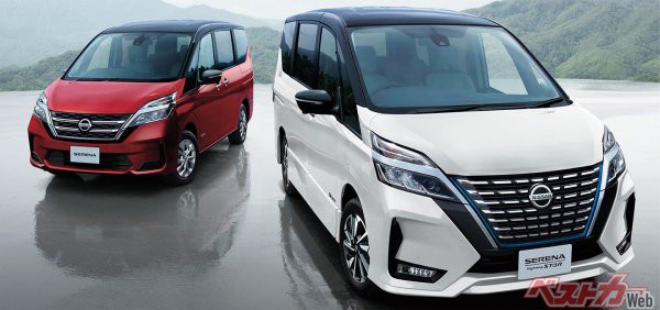 モデル末期ながら販売好調の現行セレナ。右がハイウェイスター、左が標準車