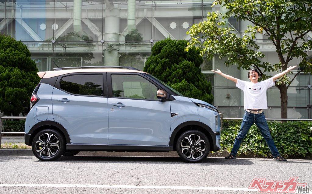 三菱 eKクロスEV。2グレード用意され、価格は「G」が239万8000円、「P」が293万2600円