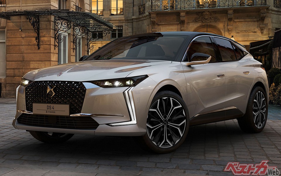 鈴木直也氏が1位に選出したDS4。Cセグメントに属するモデルで、DSの世界観を体現したアバンギャルドな内外装デザインが特徴