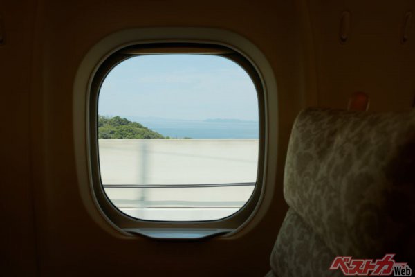 新幹線「かもめ」から見た大村湾の車窓