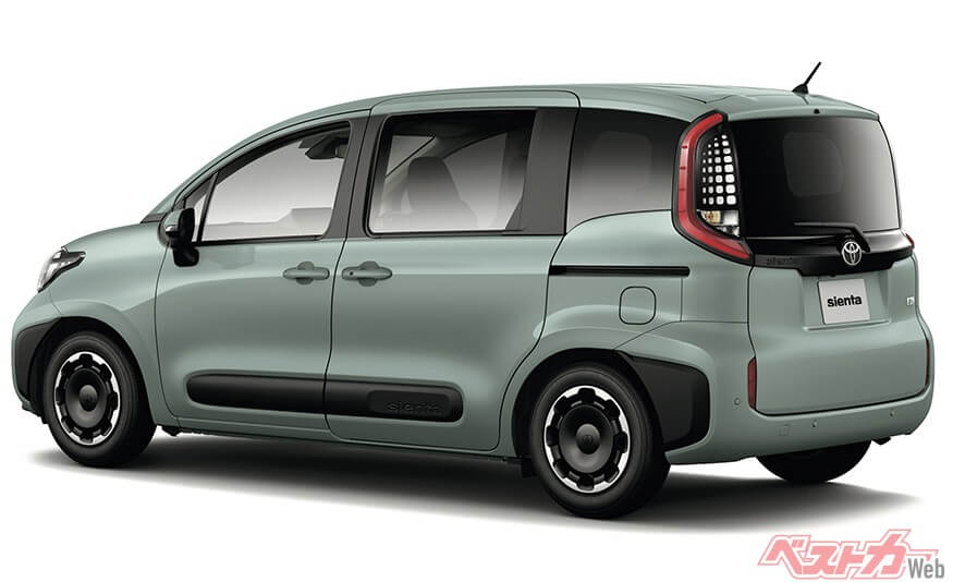 このアングルで見るとリアのフェンダーのボリュームが目立つ。フロントマスク以上に旧型よりも落ち着いたデザインとなっている