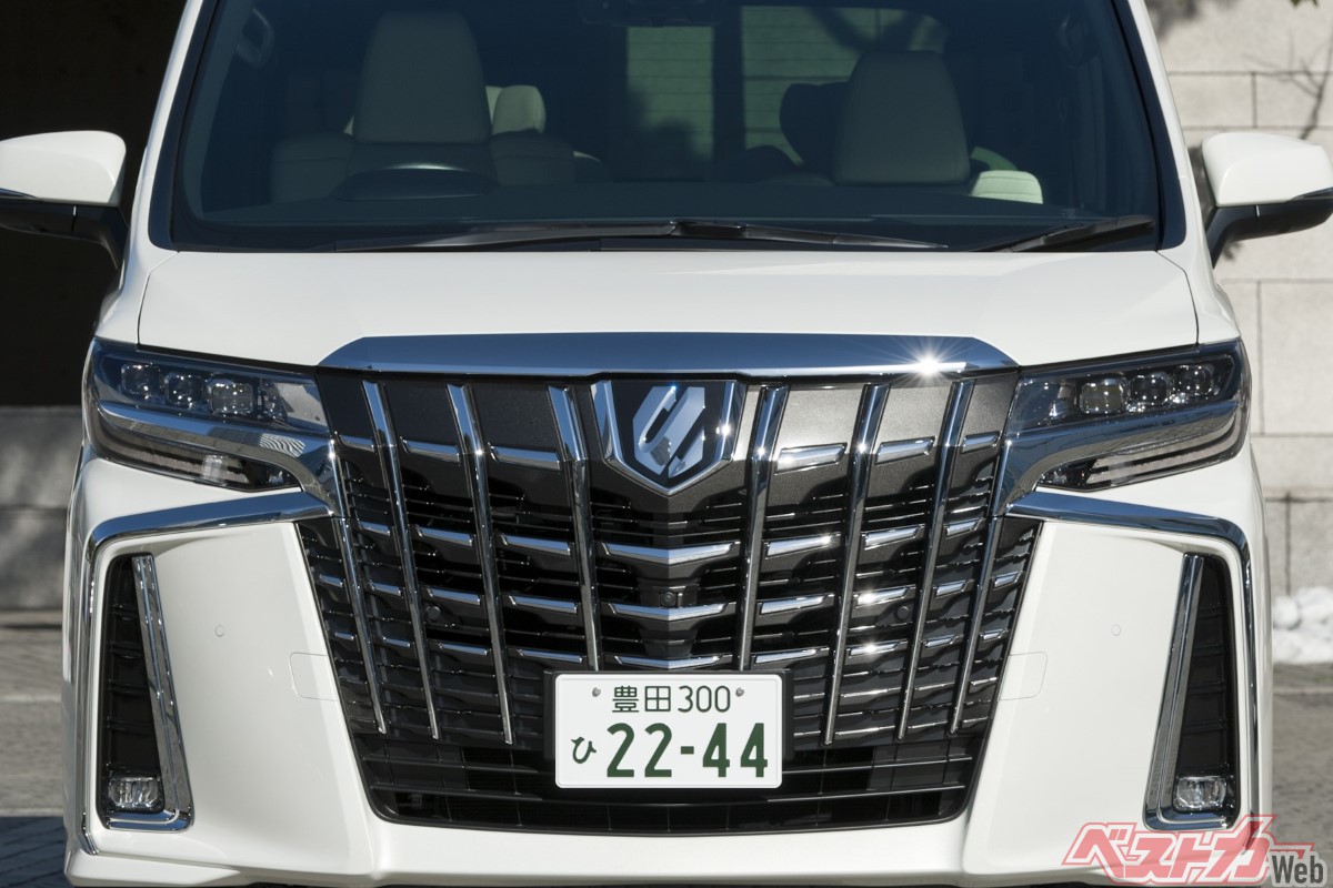 新車はもう来春まで買えない 中古が新車より200万円以上も高い! 中古アルファードは1年乗っても元が取れるのか?